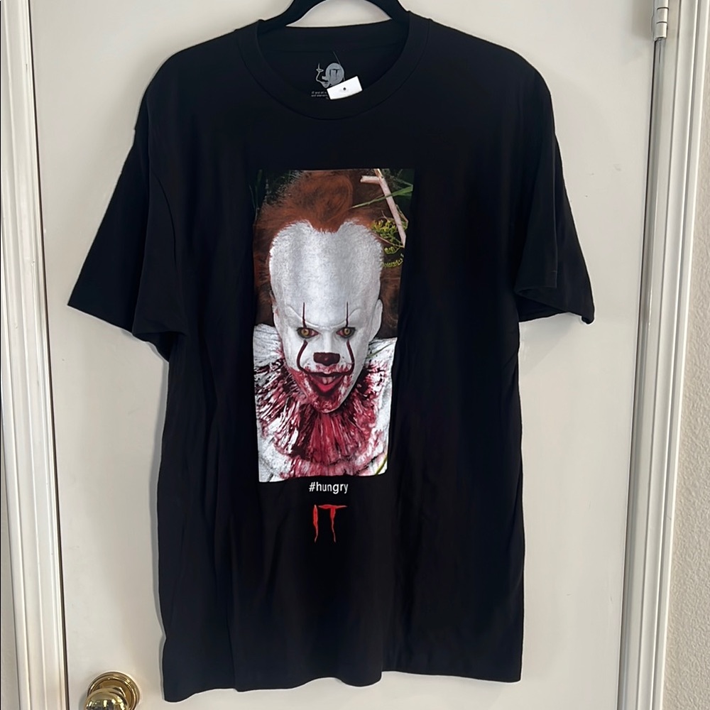 IT Men’s T-Shirt Spirt Halloween NWT Time Curry